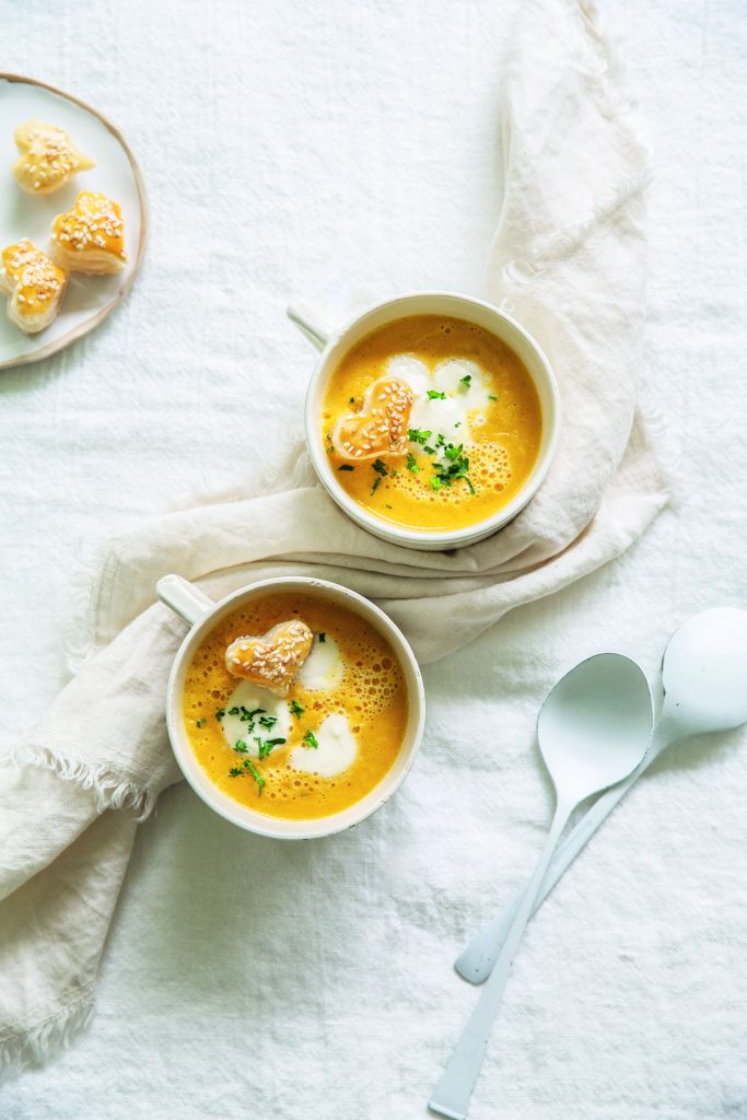 Karottensuppe - Zuppa d'amore aus dem Kochbuch "Hello Love" so einfach, so gut ! #suppe #karottensuppe #hellolove #rezepte #einfach #valentinstag